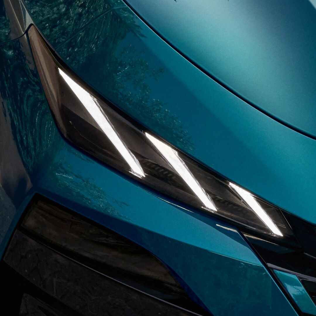 Nieuwe PEUGEOT E-308 verlicht voorkant