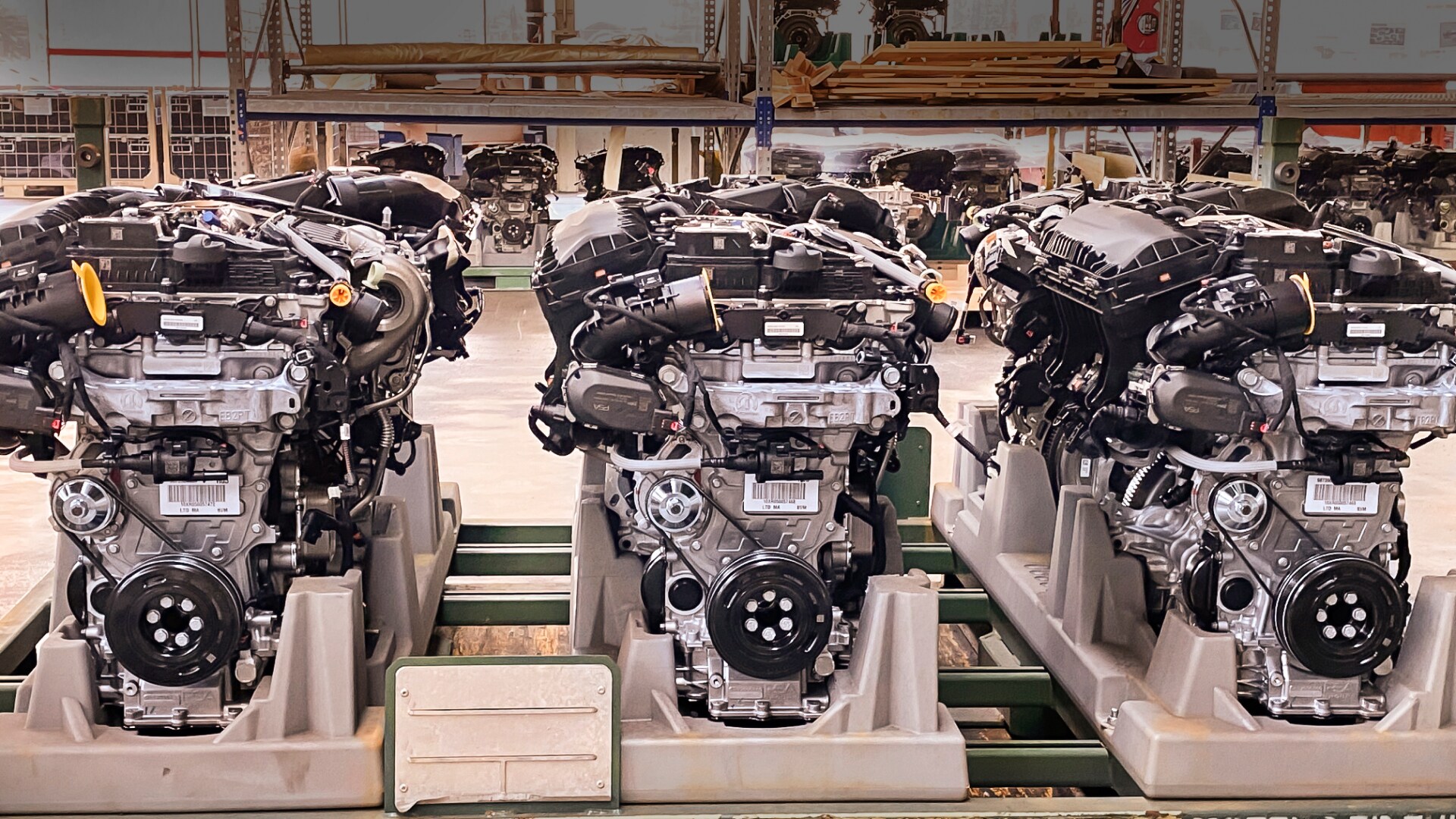 Productie van de Turbo 100 motor in de fabriek